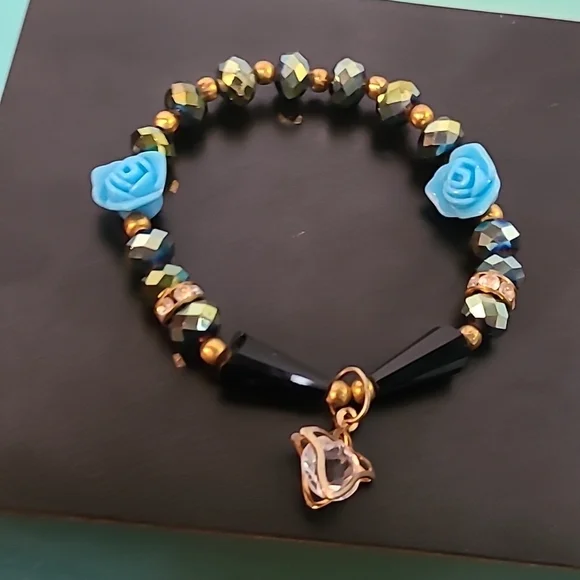 3 bracelets - Picture 3 of 5